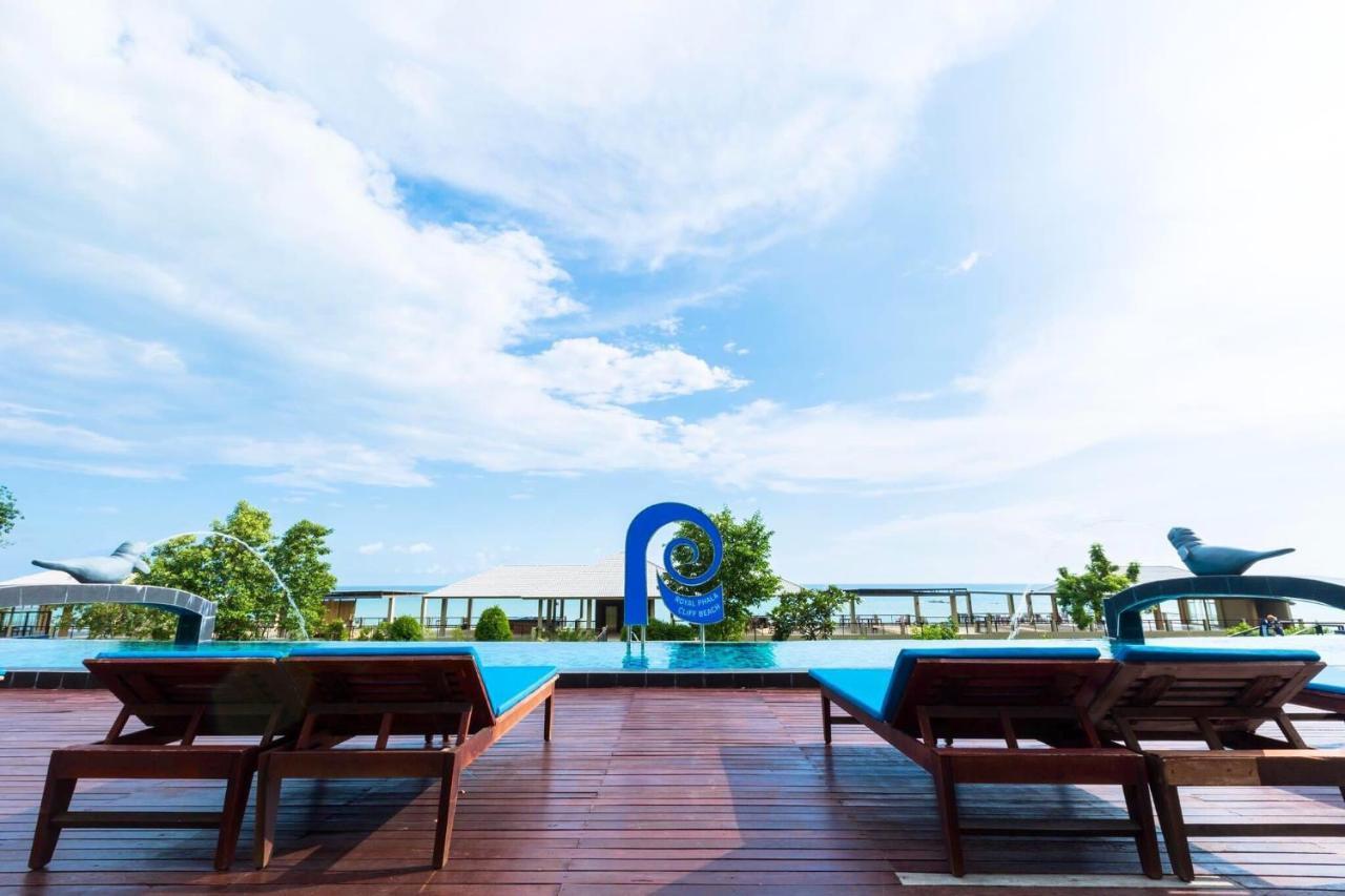 Royal Phala Cliff Beach Resort Ban Chang  Exterior foto