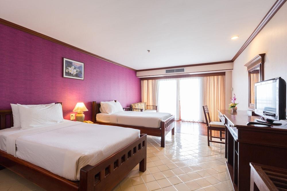 Royal Phala Cliff Beach Resort Ban Chang  Exterior foto