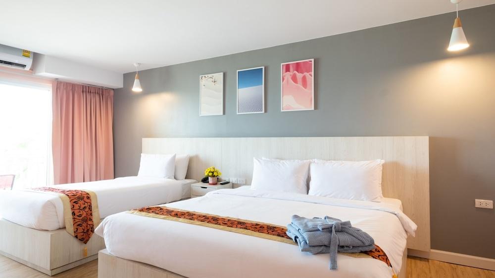 Royal Phala Cliff Beach Resort Ban Chang  Exterior foto