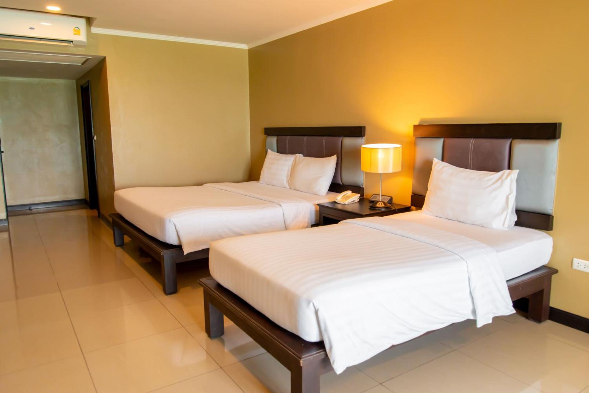 Royal Phala Cliff Beach Resort Ban Chang  Exterior foto